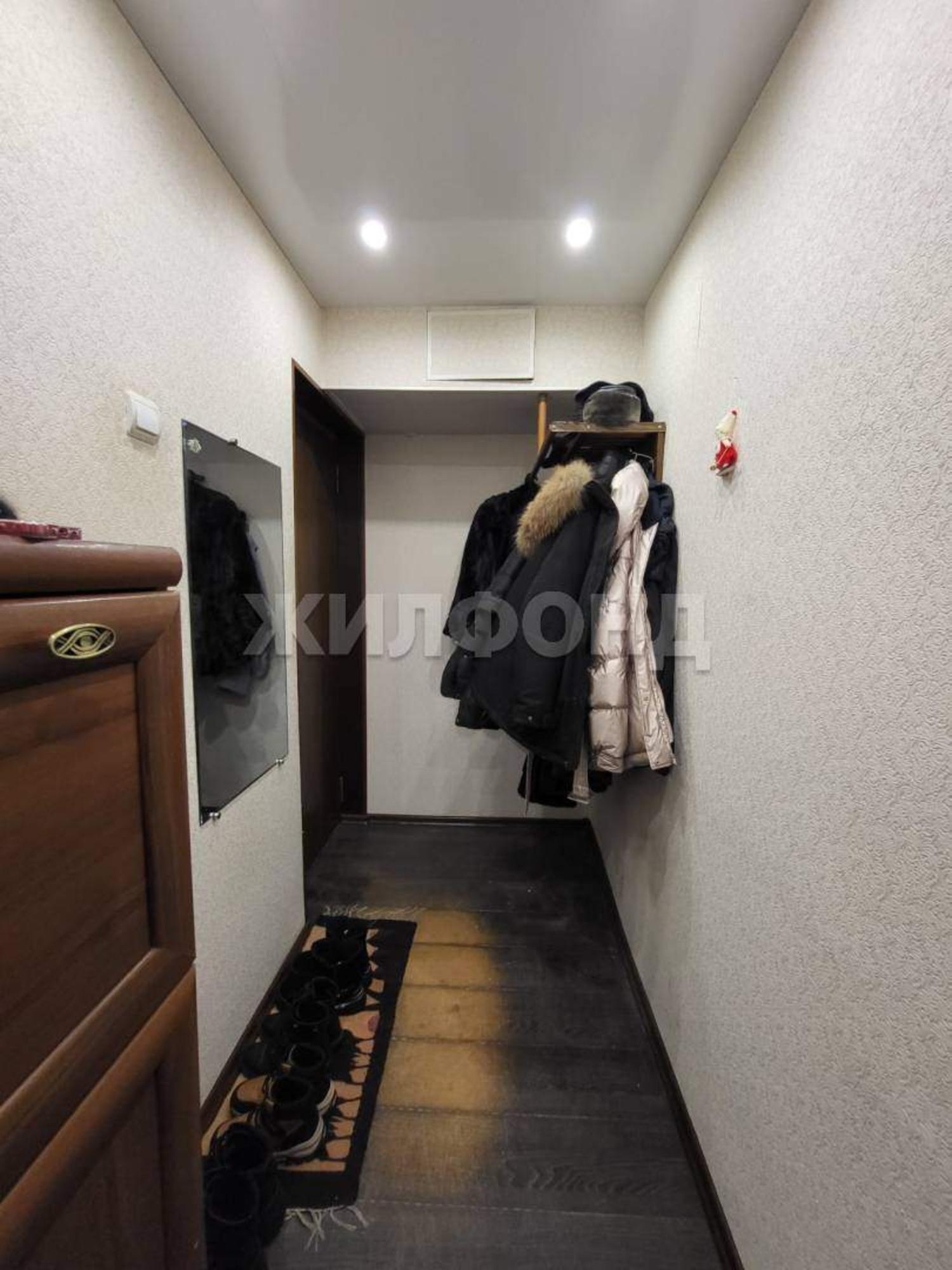 Купить квартиру за 2 100 000 рублей на Металлургов площадь, д.13