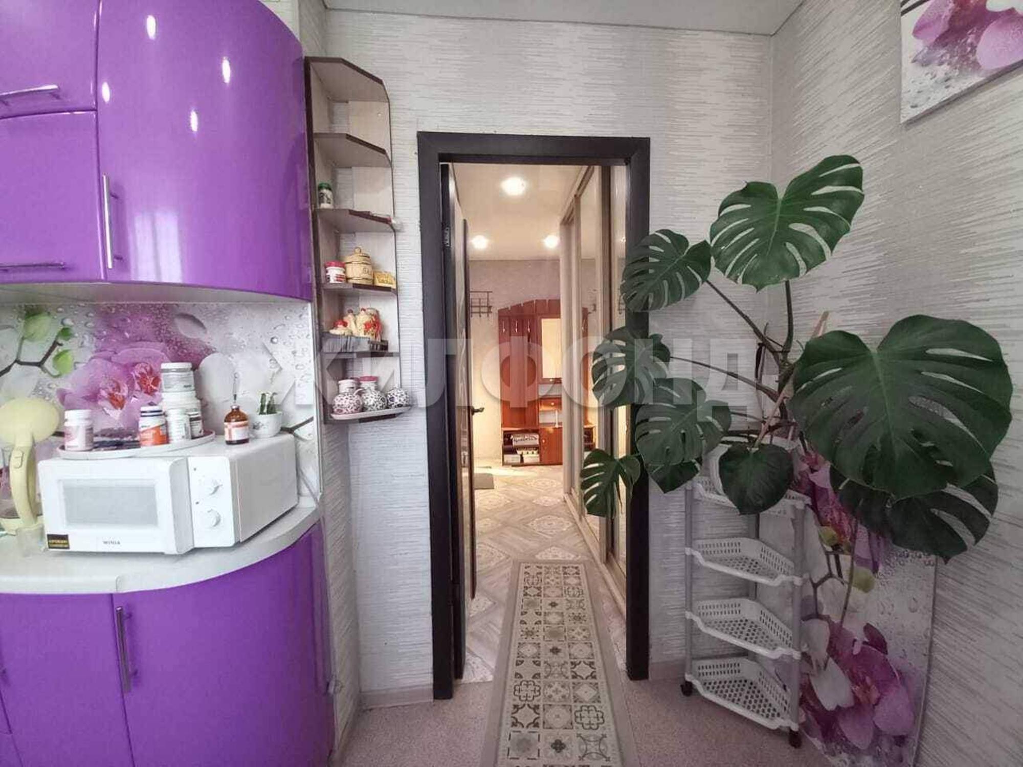 Купить квартиру за 2 985 000 рублей на Лауреатов улица, д.65