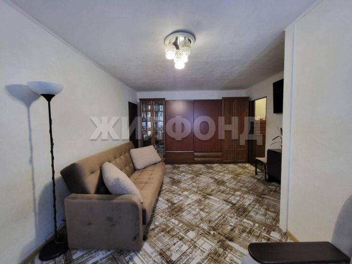 1-комн квартира Металлургов площадь, д.13