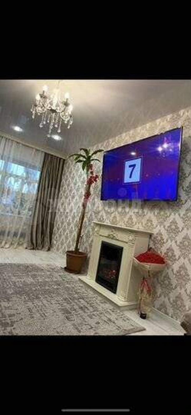 2-комн квартира Металлургов площадь, д.17