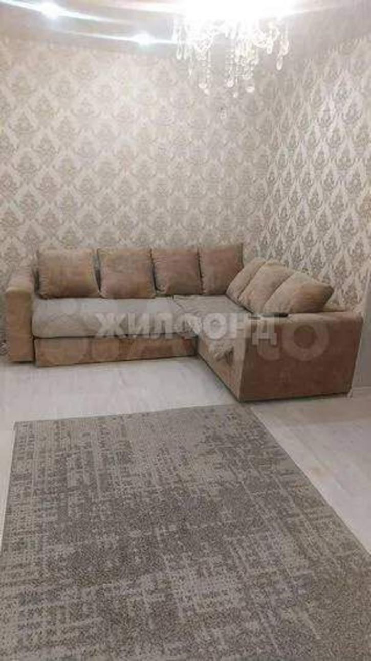 2-комн квартира Металлургов площадь, д.17