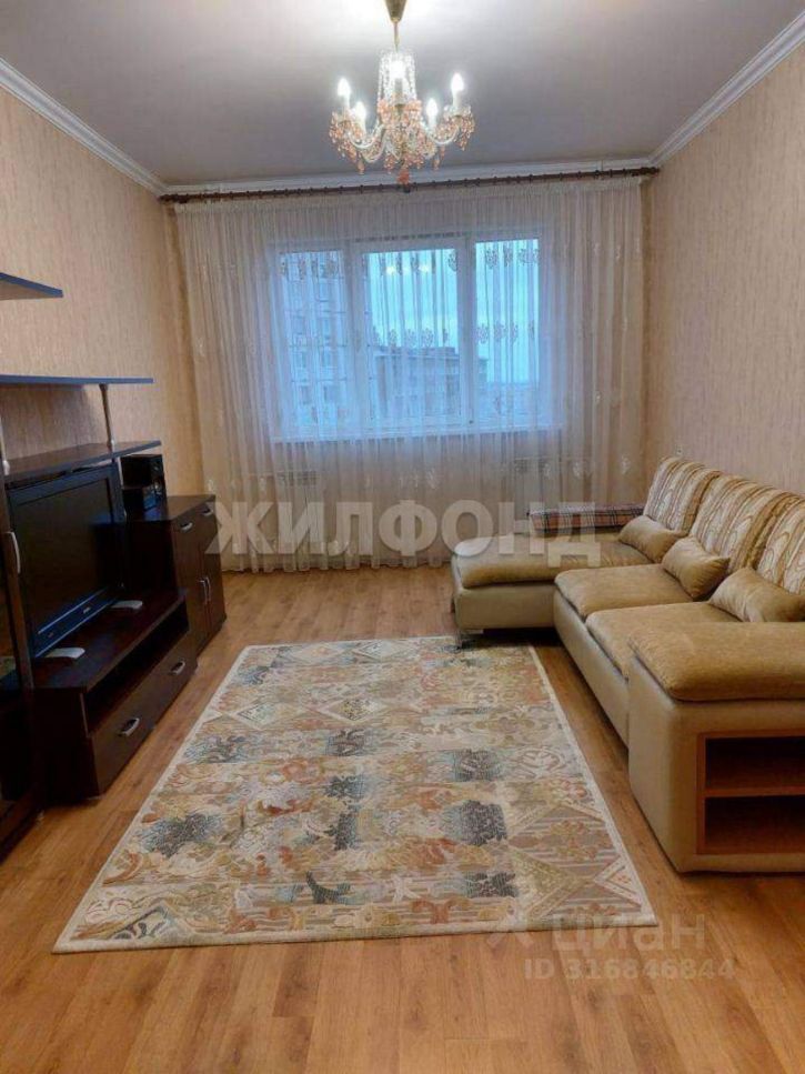 3-комн квартира Металлургов площадь, д.21