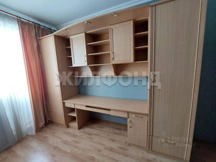 3-комн квартира Металлургов площадь, д.21