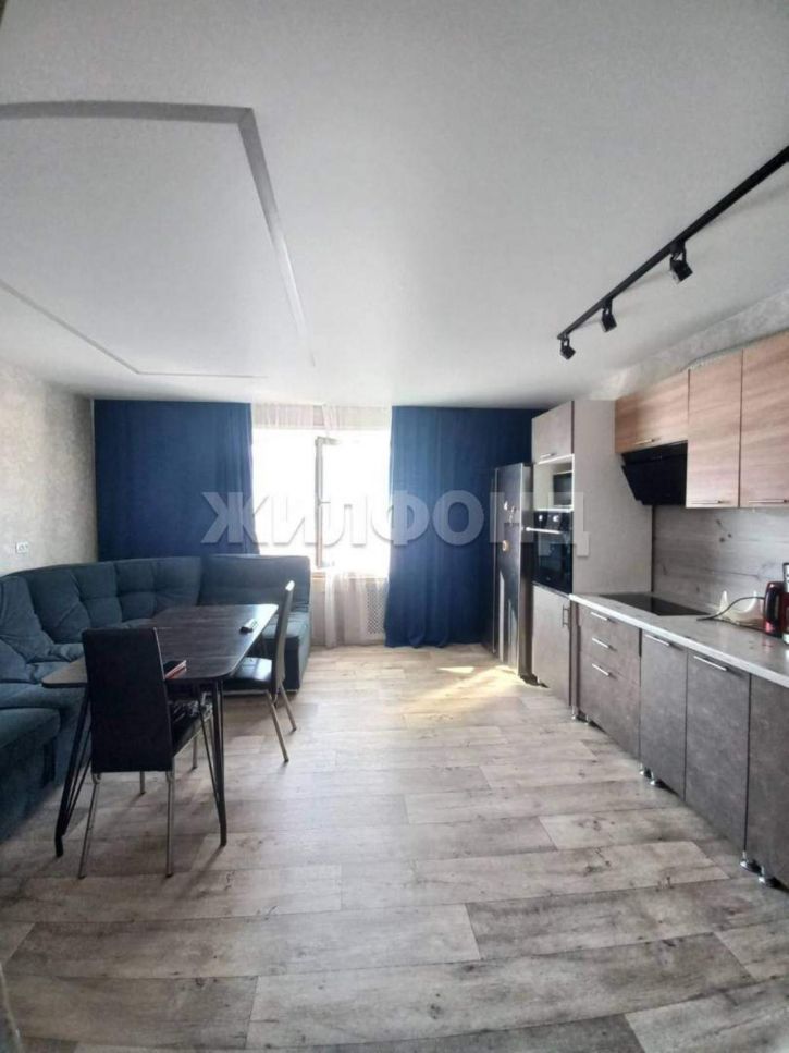 3-комн квартира Талнахская улица, д.21