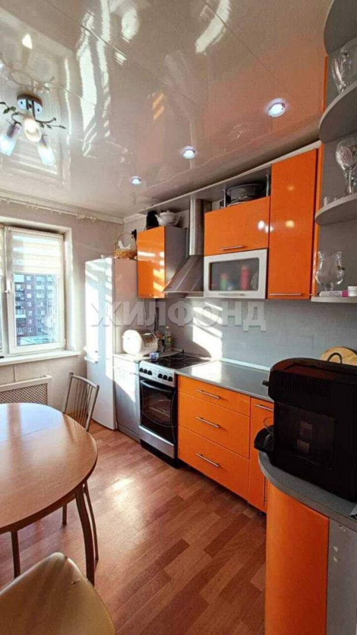 3-комн квартира Лауреатов улица, д.25