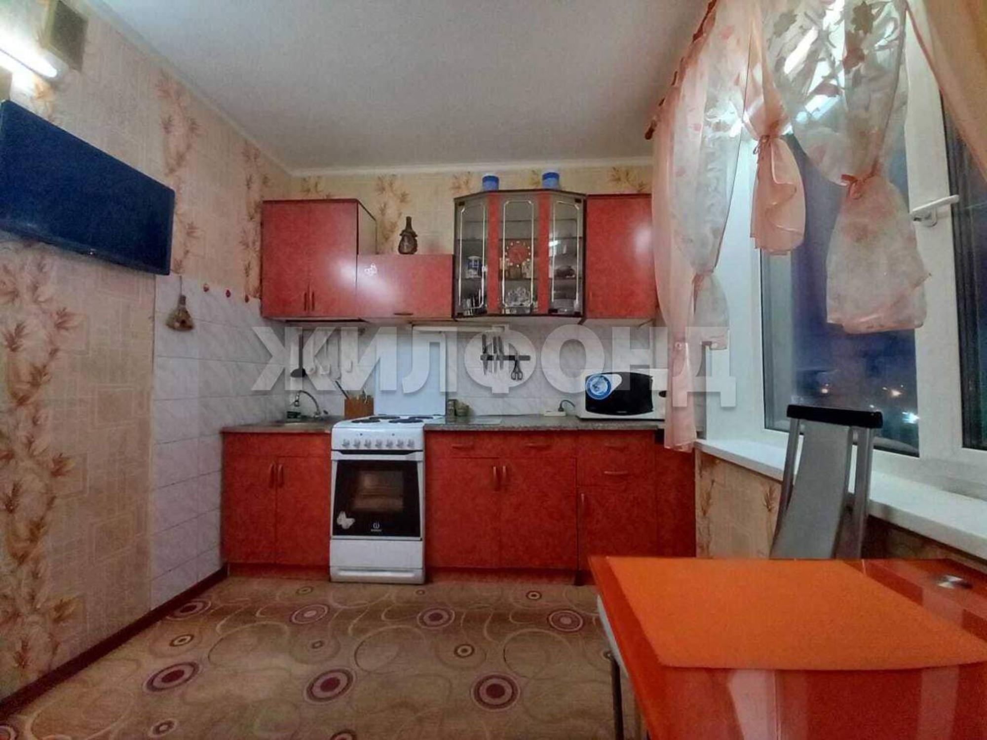 Купить квартиру за 4 150 000 рублей на Лауреатов улица, д.43