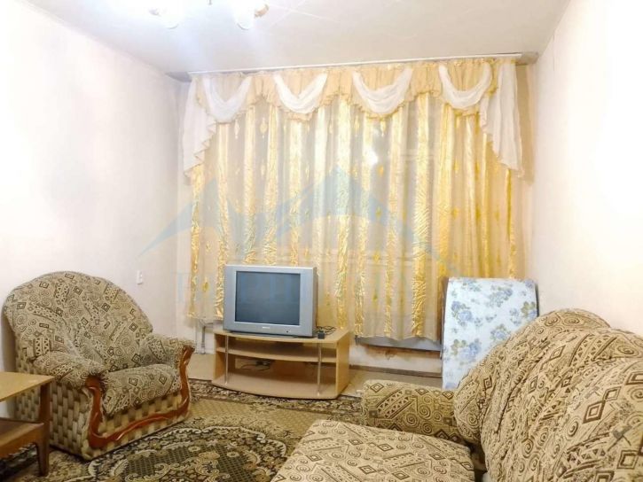 2-комн квартира 50 лет Октября улица,6А