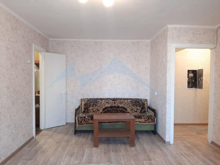 2-комн квартира Ленинградская улица,11