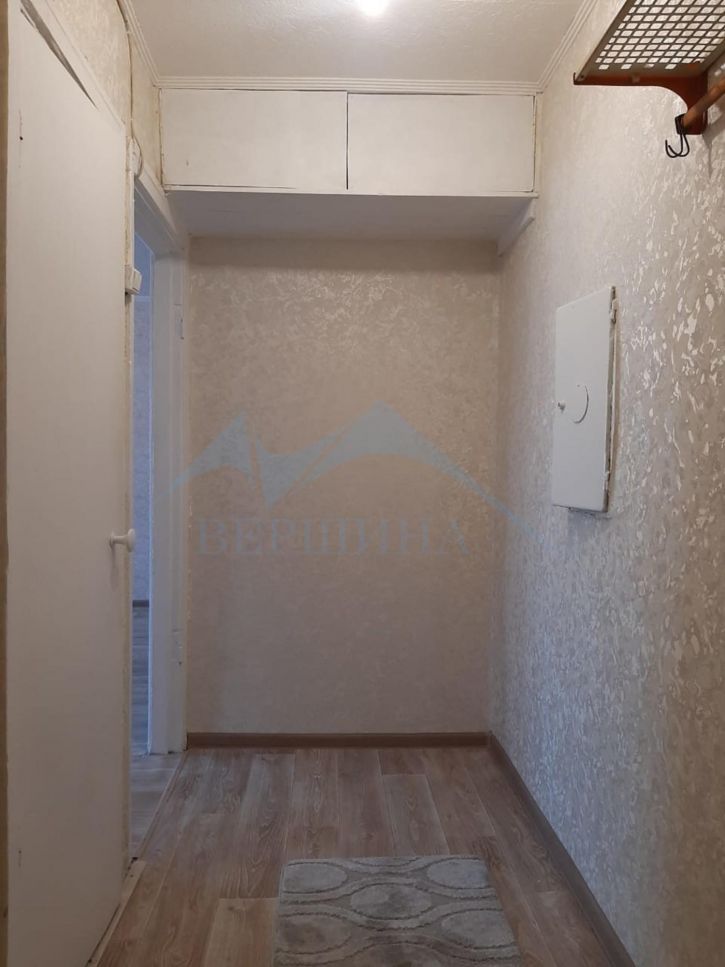 2-комн квартира Ленинградская улица,11