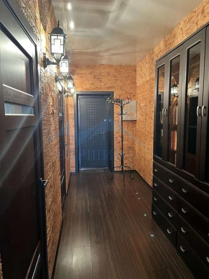 2-комн квартира Комсомольская улица,4