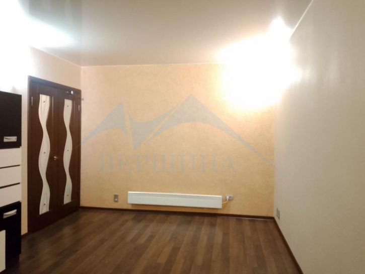 2-комн квартира Талнахская улица,22