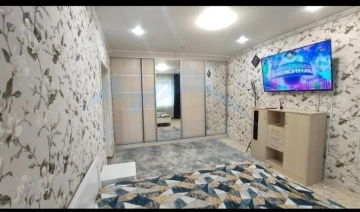 1-комн квартира Лауреатов улица,57
