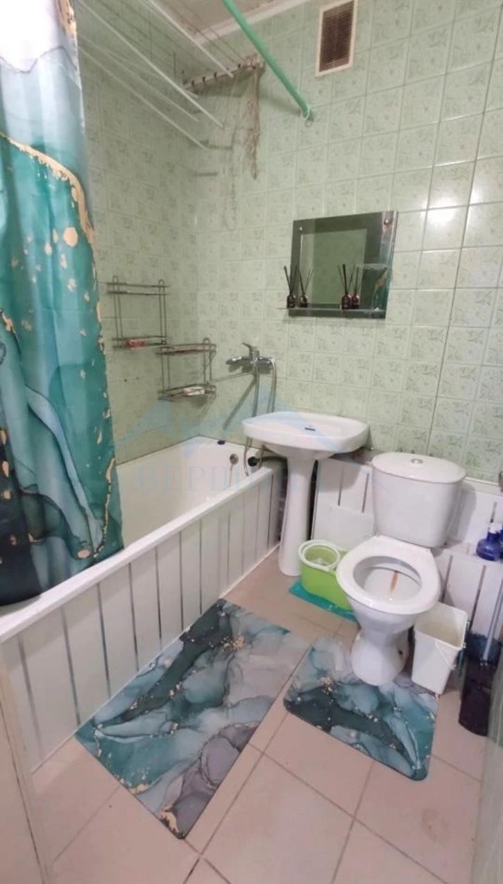 1-комн квартира Лауреатов улица,57