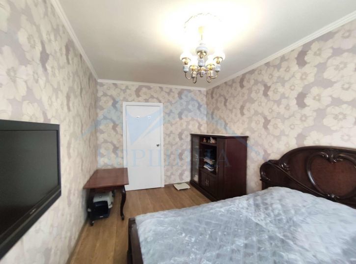 2-комн квартира Талнахская улица,1