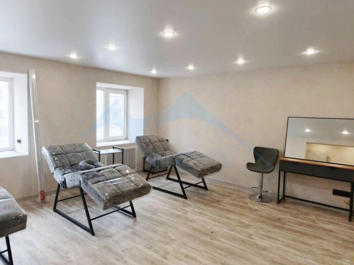 2-комн квартира Бегичева улица,45
