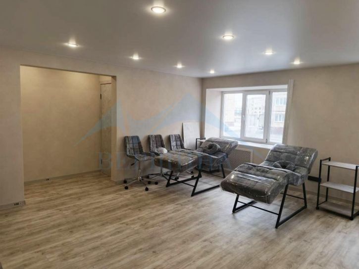 2-комн квартира Бегичева улица,45