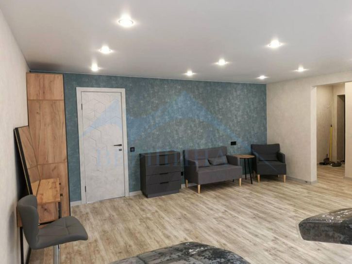 2-комн квартира Бегичева улица,45