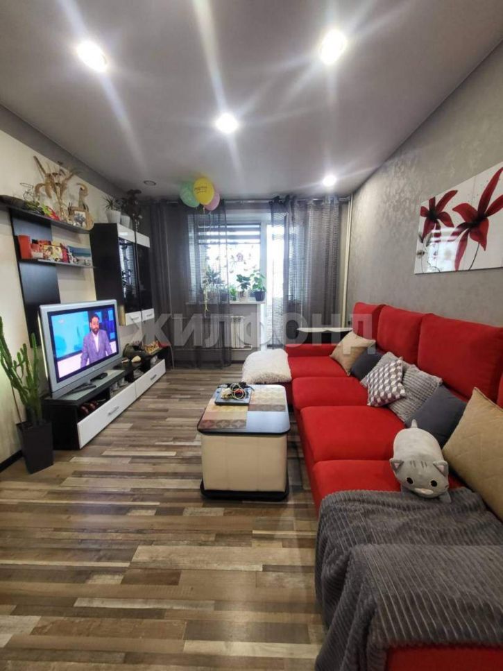 3-комн квартира Металлургов площадь, д.29А