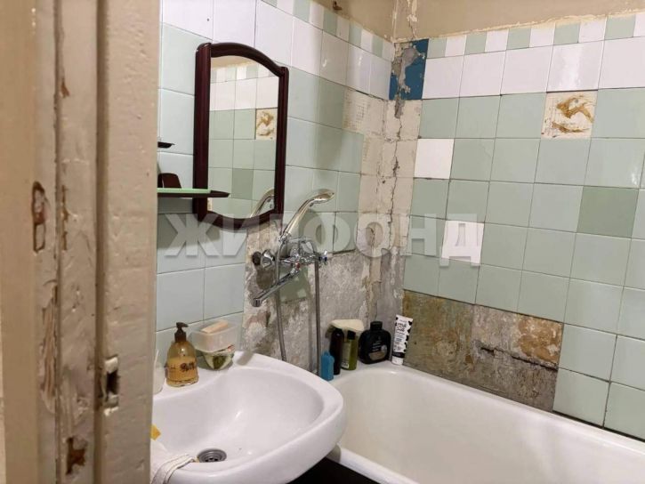 3-комн квартира Лауреатов улица, д.73
