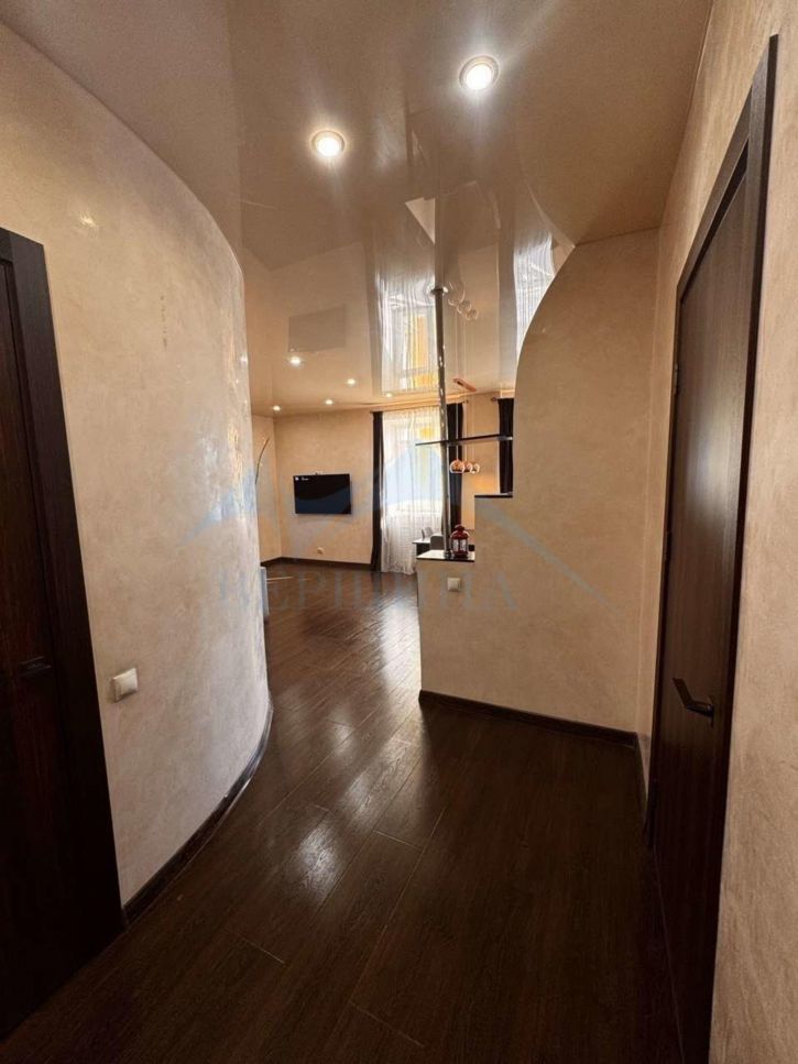 3-комн квартира Комсомольская улица,8