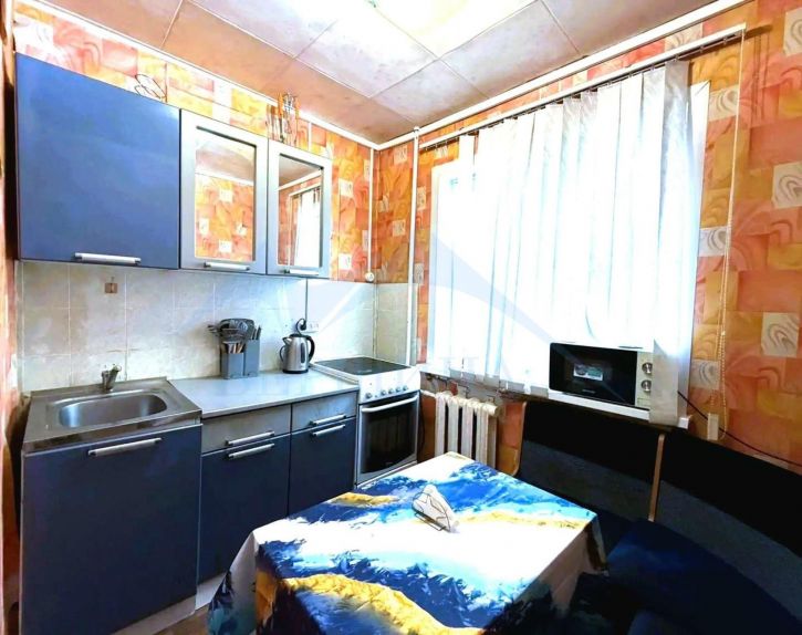 1-комн квартира Орджоникидзе улица,1к2