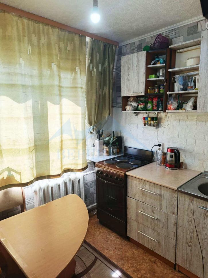 2-комн квартира Ленинградская улица,9