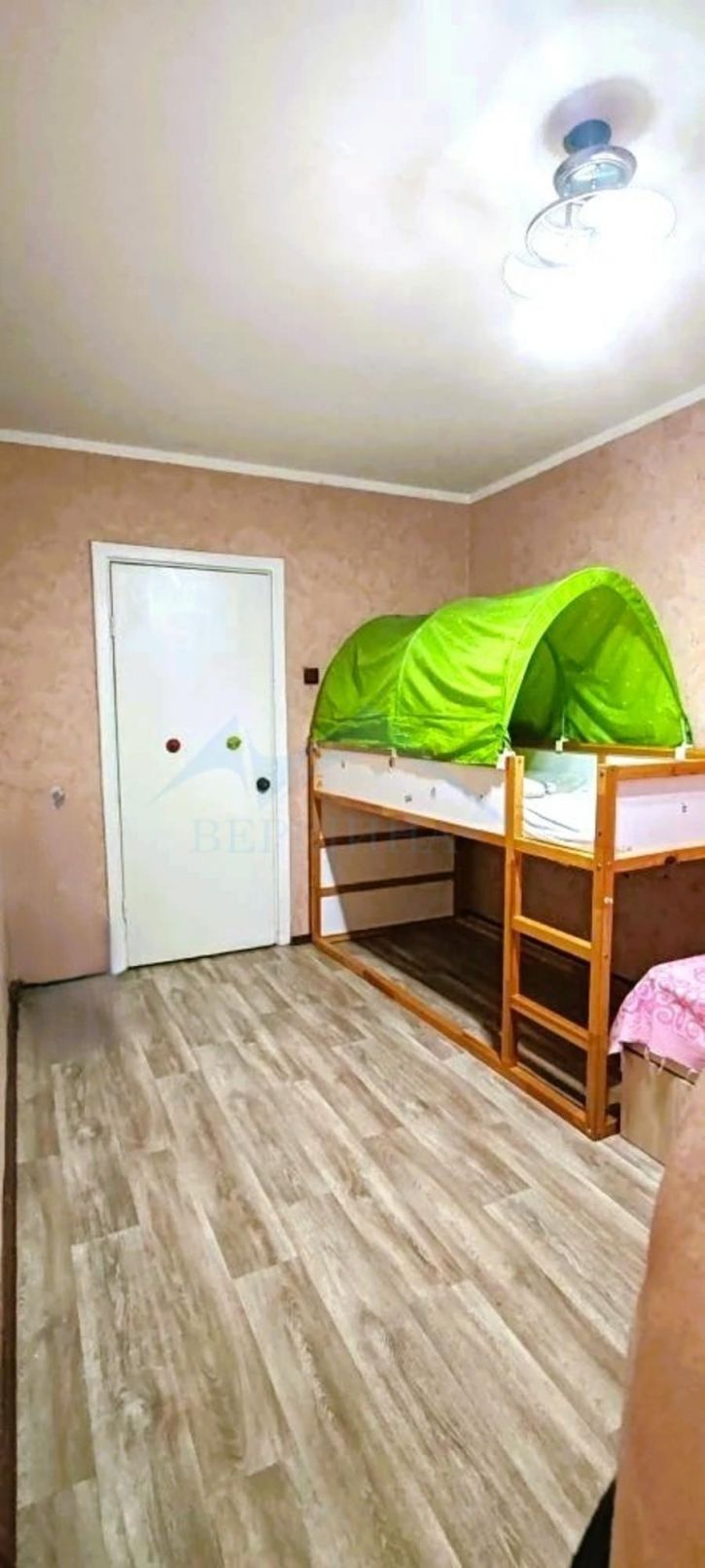 2-комн квартира Набережная Урванцева улица,15
