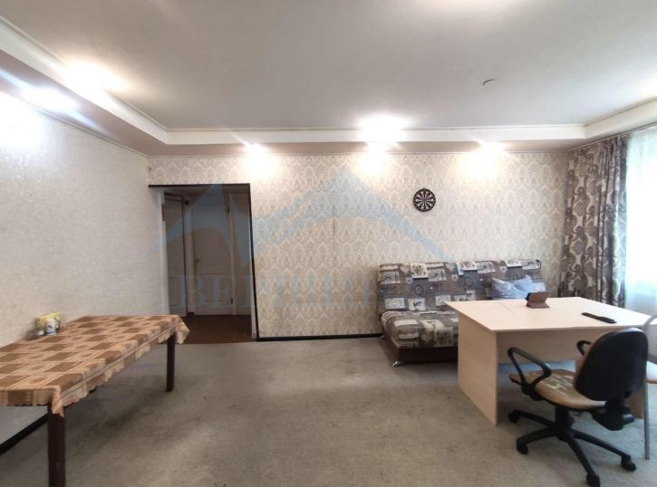 3-комн квартира Бегичева улица,2