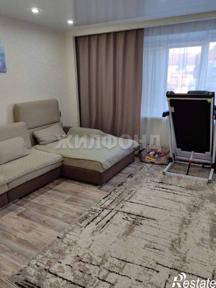 3-комн квартира Лауреатов улица, д.33