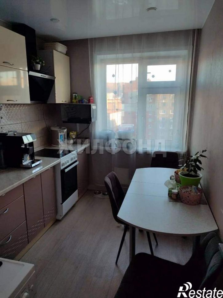 3-комн квартира Лауреатов улица, д.33