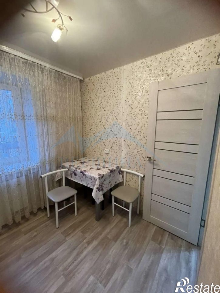 2-комн квартира Талнахская улица,83