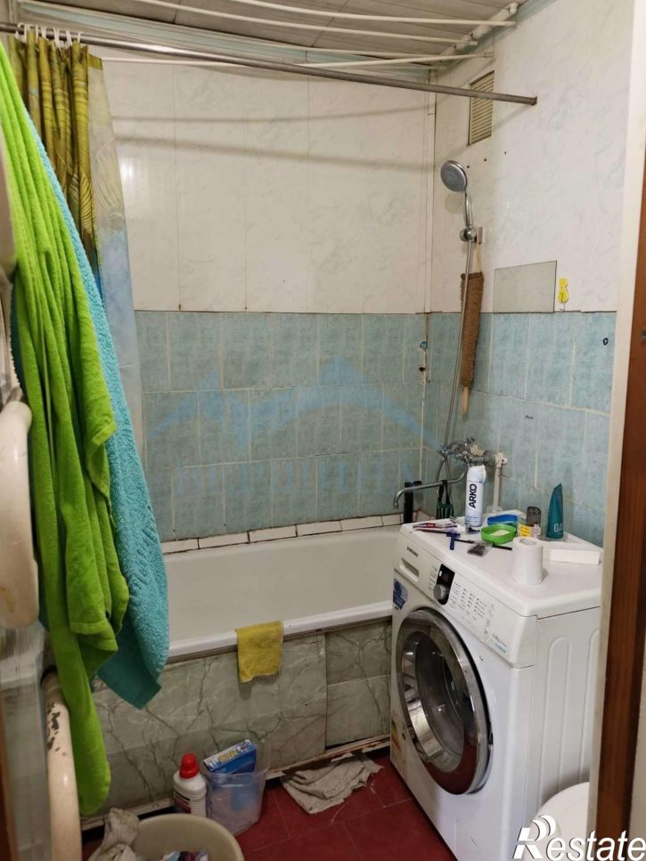 3-комн квартира Орджоникидзе улица,6