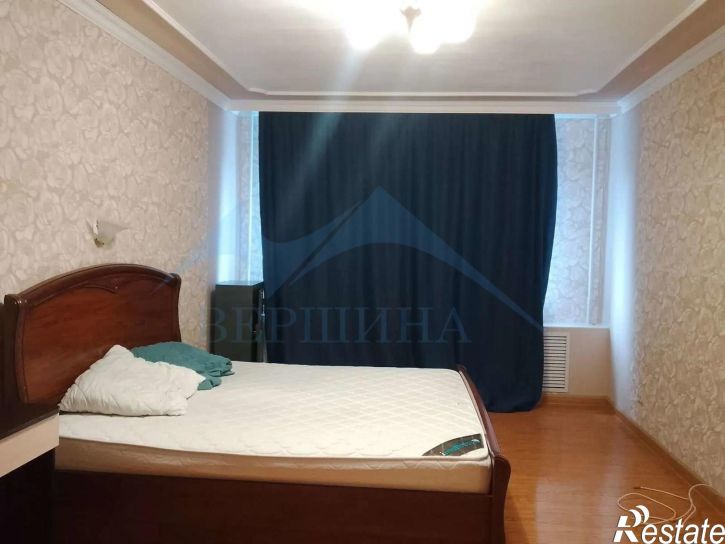 4-комн квартира Оганер район,Озерная улица,17