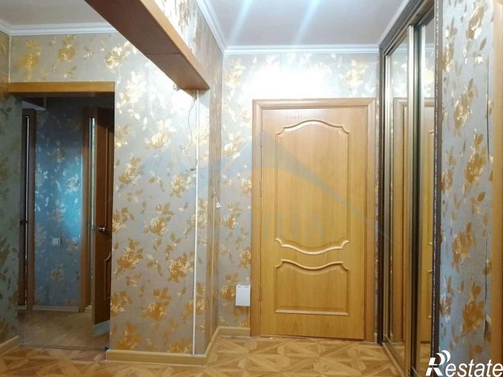 4-комн квартира Оганер район,Озерная улица,17