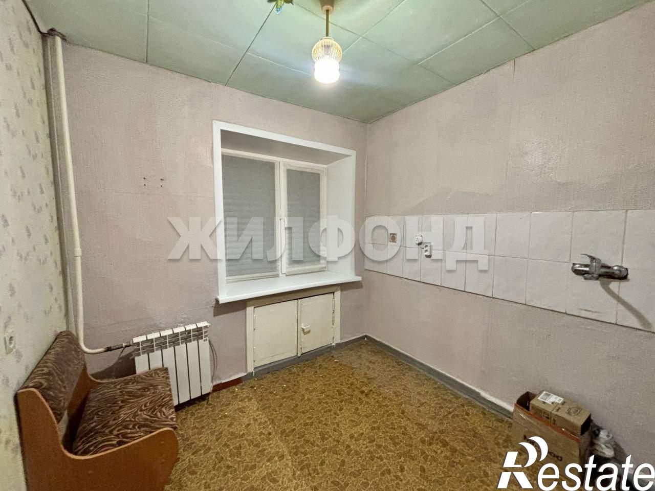 Купить квартиру за 1 600 000 рублей на Горняков улица, д.15