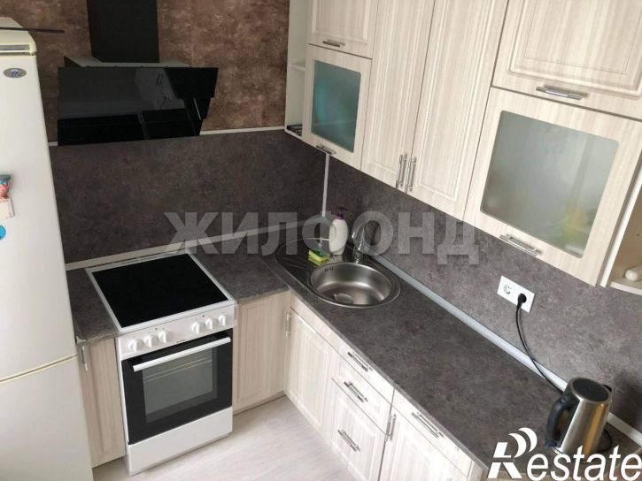 1-комн квартира Лауреатов улица, д.37