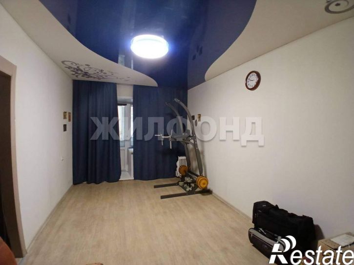 2-комн квартира Металлургов площадь, д.17