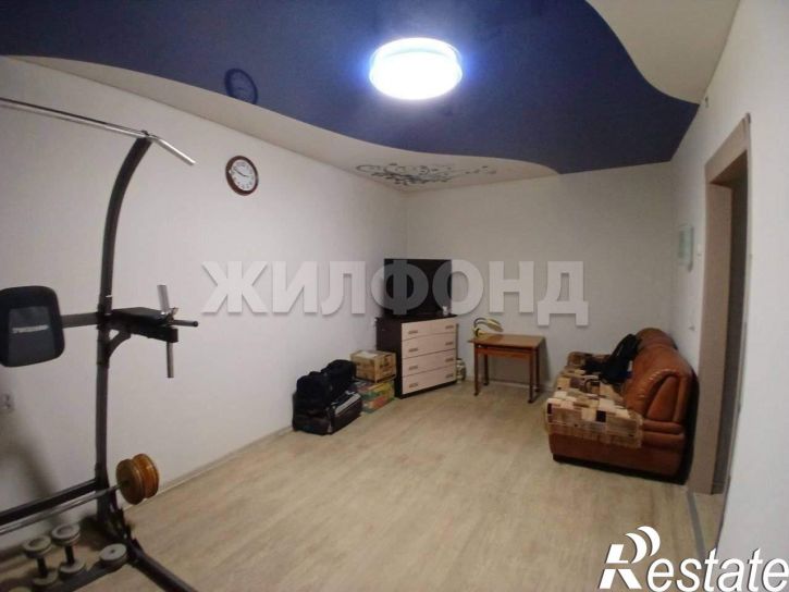 2-комн квартира Металлургов площадь, д.17