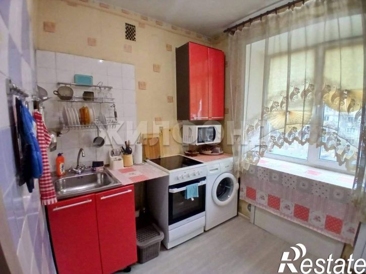 2-комн квартира Металлургов площадь, д.17