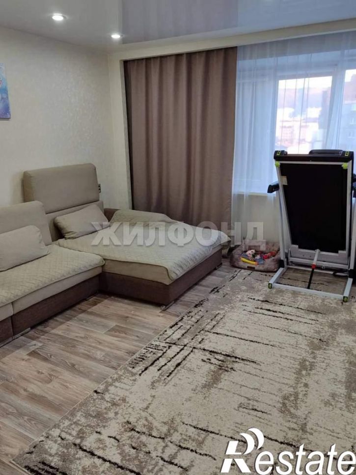 3-комн квартира Лауреатов улица, д.33