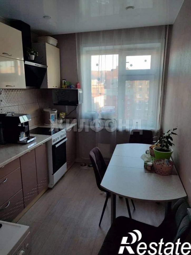 3-комн квартира Лауреатов улица, д.33